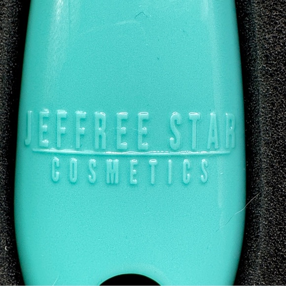 Jeffree Star Cosmetics Teal Breakfast At Tiffanys Star Hand Held Mirror NIB - Picture 6 of 9